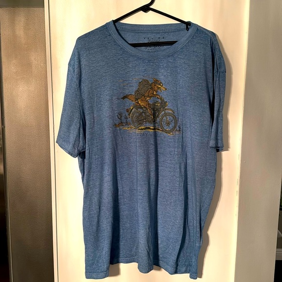 Lucky Brand Tee - Picture 1 of 2